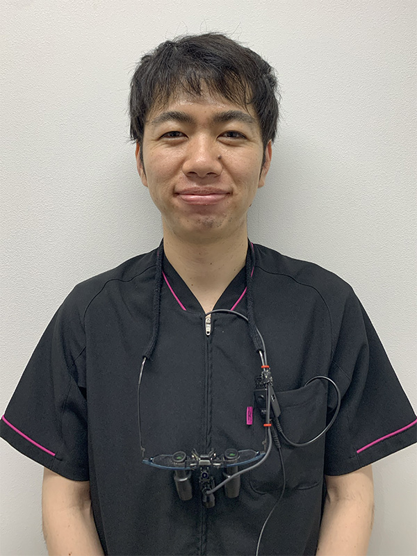 歯科医師 末竹 貴裕